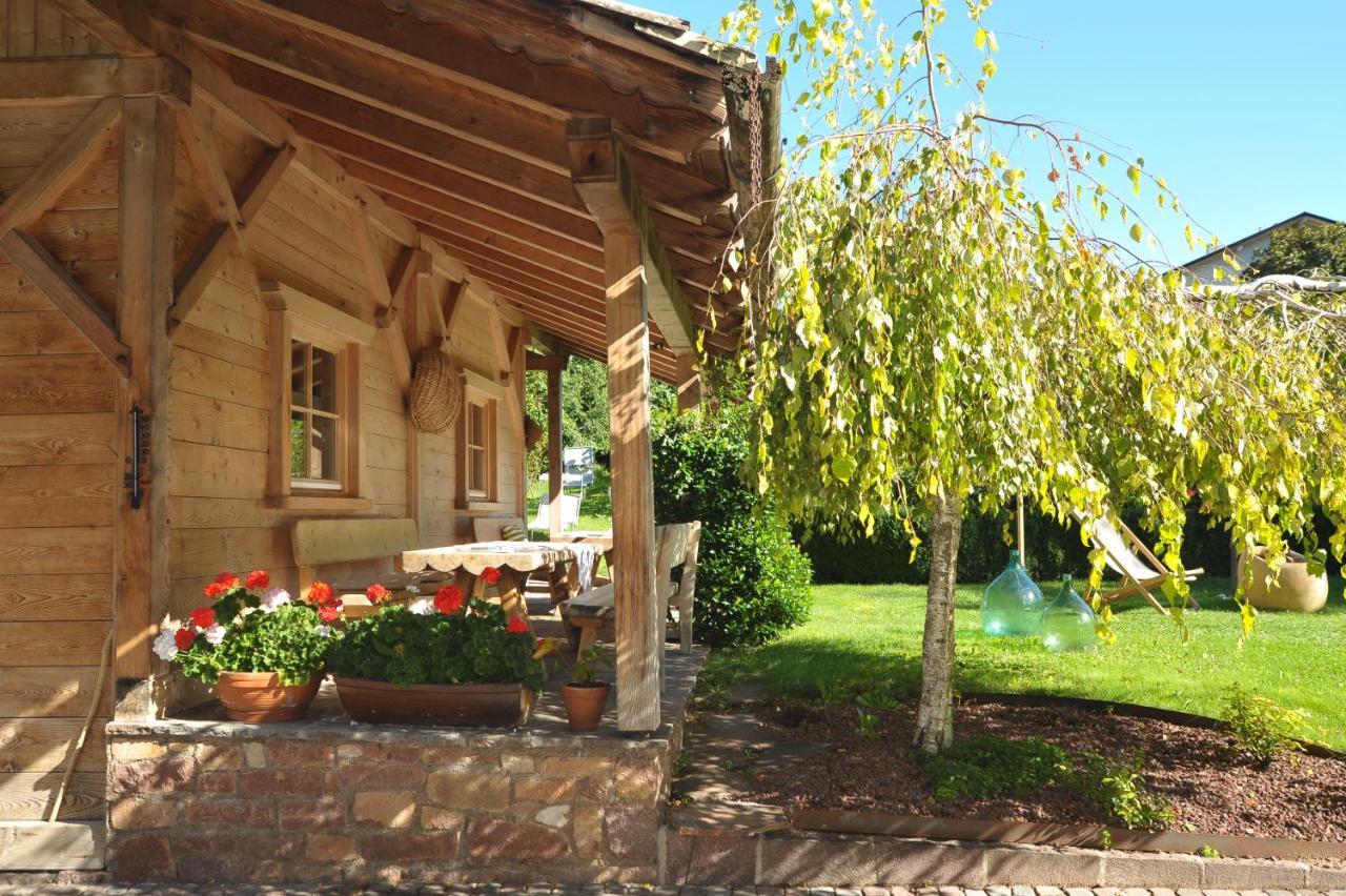 Schiessstandhof Bed & Breakfast Монтаня Екстериор снимка
