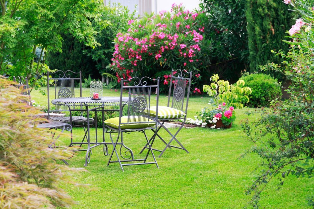 Schiessstandhof Bed & Breakfast Монтаня Екстериор снимка