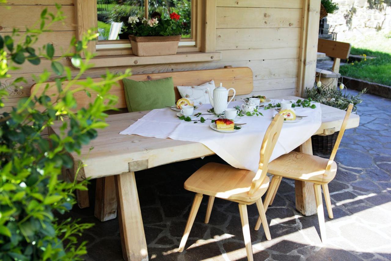Schiessstandhof Bed & Breakfast Монтаня Екстериор снимка