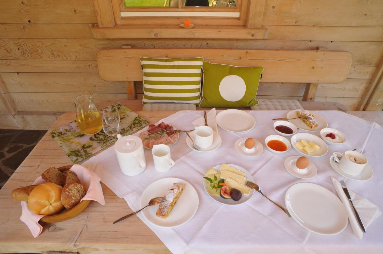 Schiessstandhof Bed & Breakfast Монтаня Екстериор снимка