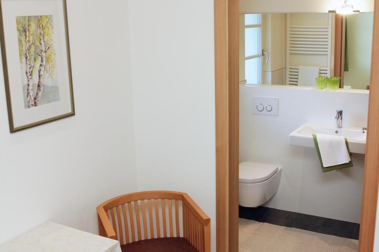 Schiessstandhof Bed & Breakfast Монтаня Екстериор снимка